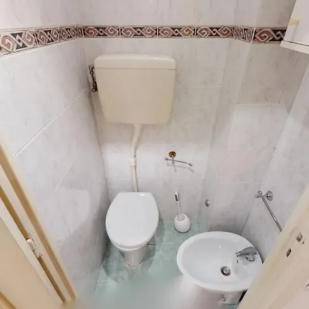 39pp - Agreable 2p Plein Centre De Avec Balcon Apartmán Menton
