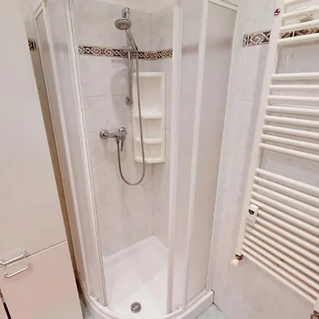 39pp - Agreable 2p Plein Centre De Avec Balcon Apartmán *
